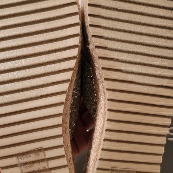 Sandals - Picture 2 of 3